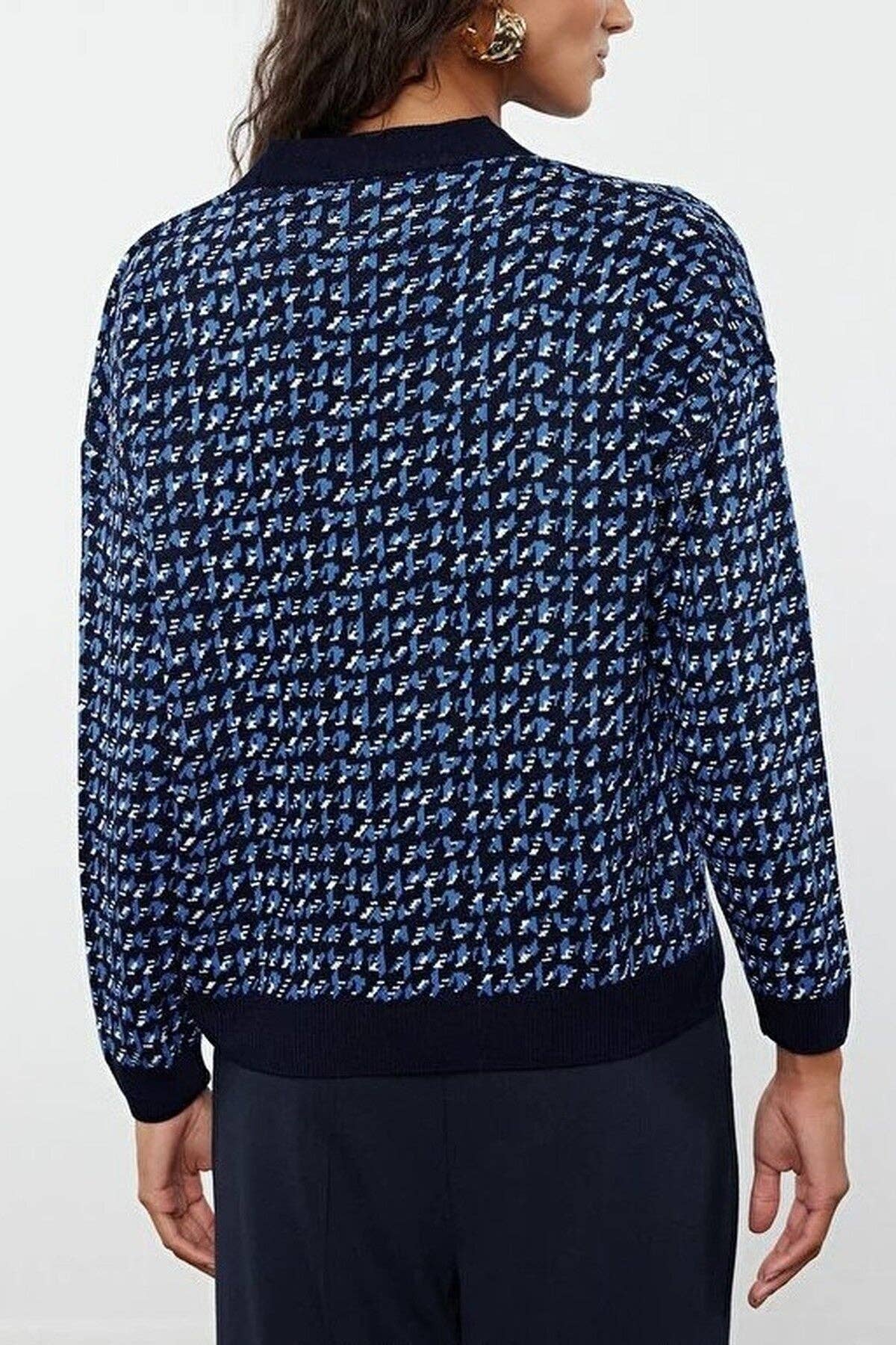 Patterned Knit Cardigan with Buttons Detail - New