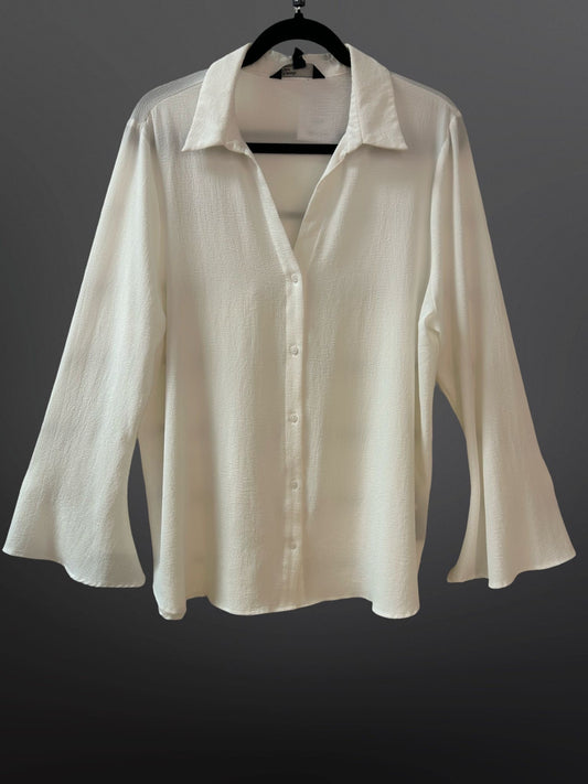 Friends Like These Cream White Shirt - Size 18 - Preloved 