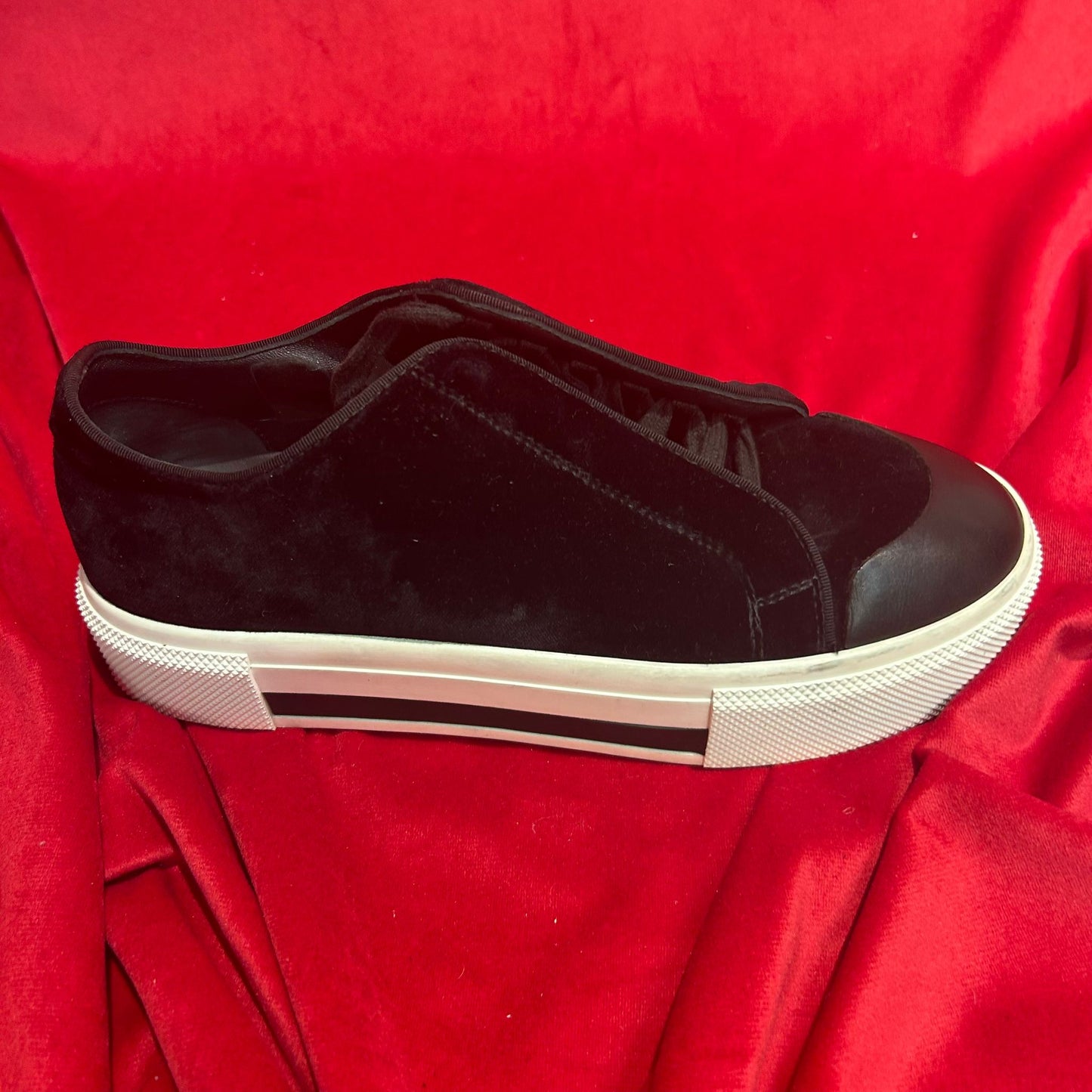 Alexander McQueen Black Velvet Platform Sneakers - Size 38.5 - UK 5.5