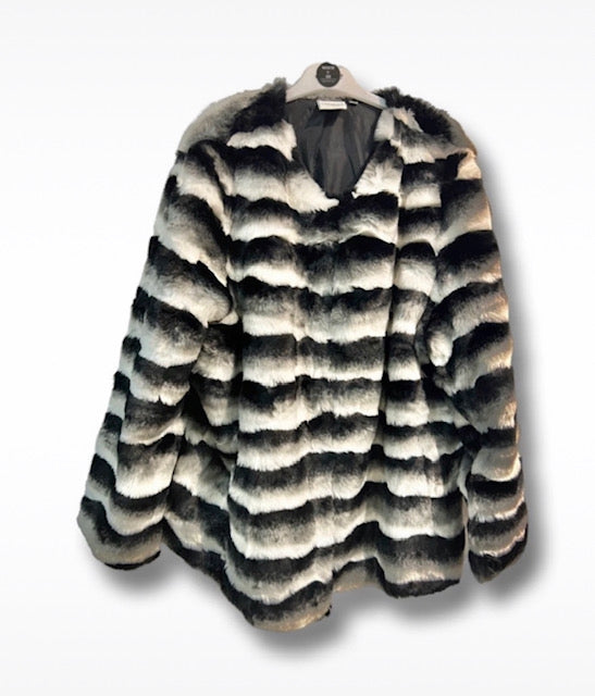 Junarose Faux Fur Jacket - New Tags